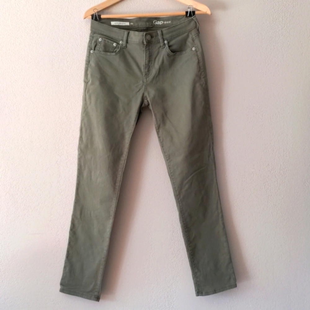 Gap Women's Girlfriend Jeans Olive Green Size 25